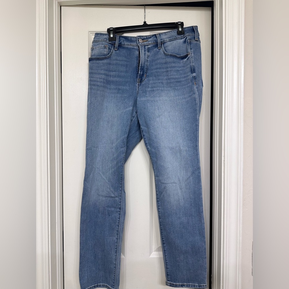 Old Navy High-rise power slim straight jeans